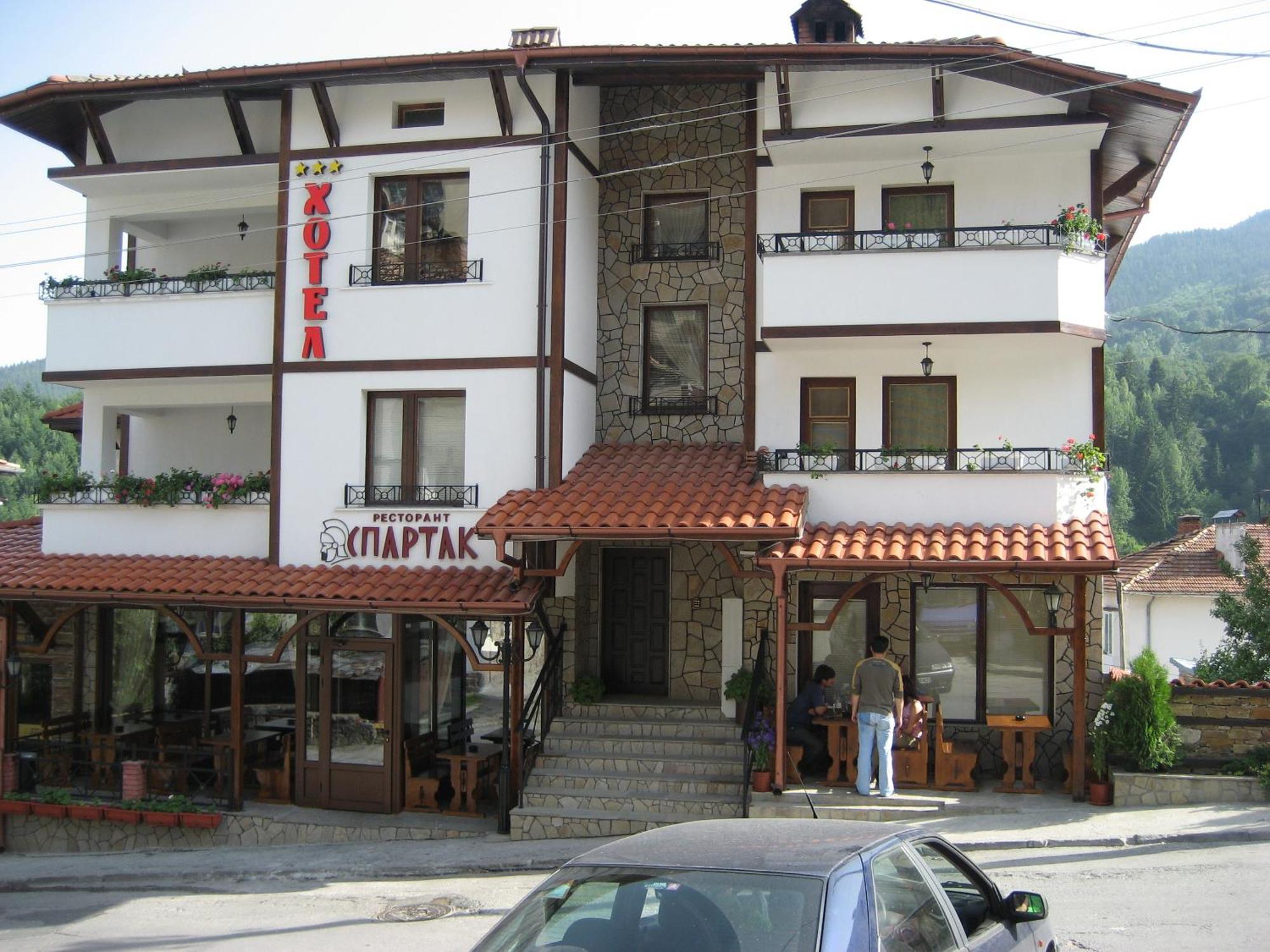 Spartak Family Hotel Smolyan Exterior photo