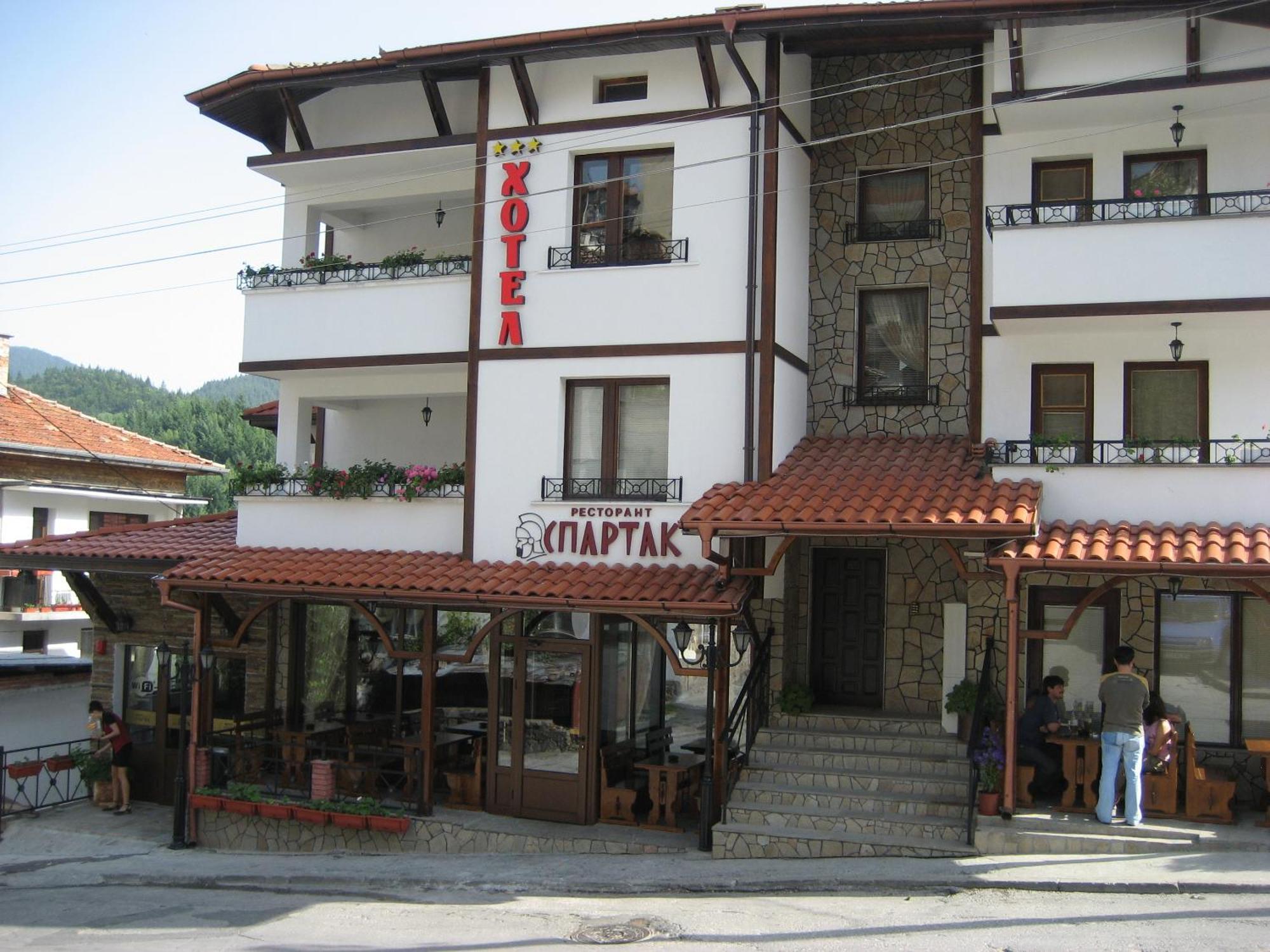 Spartak Family Hotel Smolyan Exterior photo